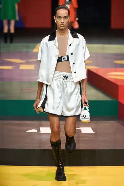 Look 36